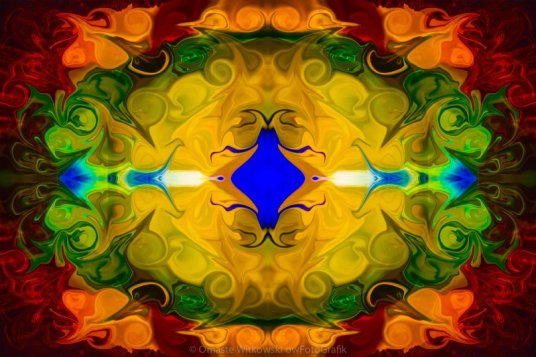 Centered In Peace Abstract Pattern Artwork by Omaste Witkowski owFotoGrafik.com